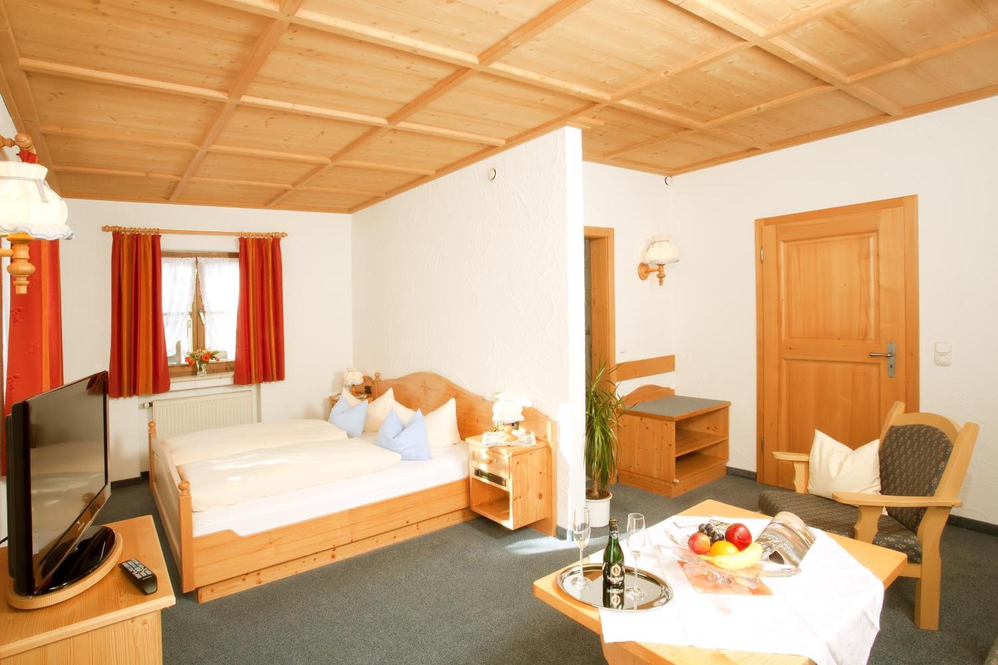 Hotel Landhaus Feldmeier ***S Oberammergau Exterior photo